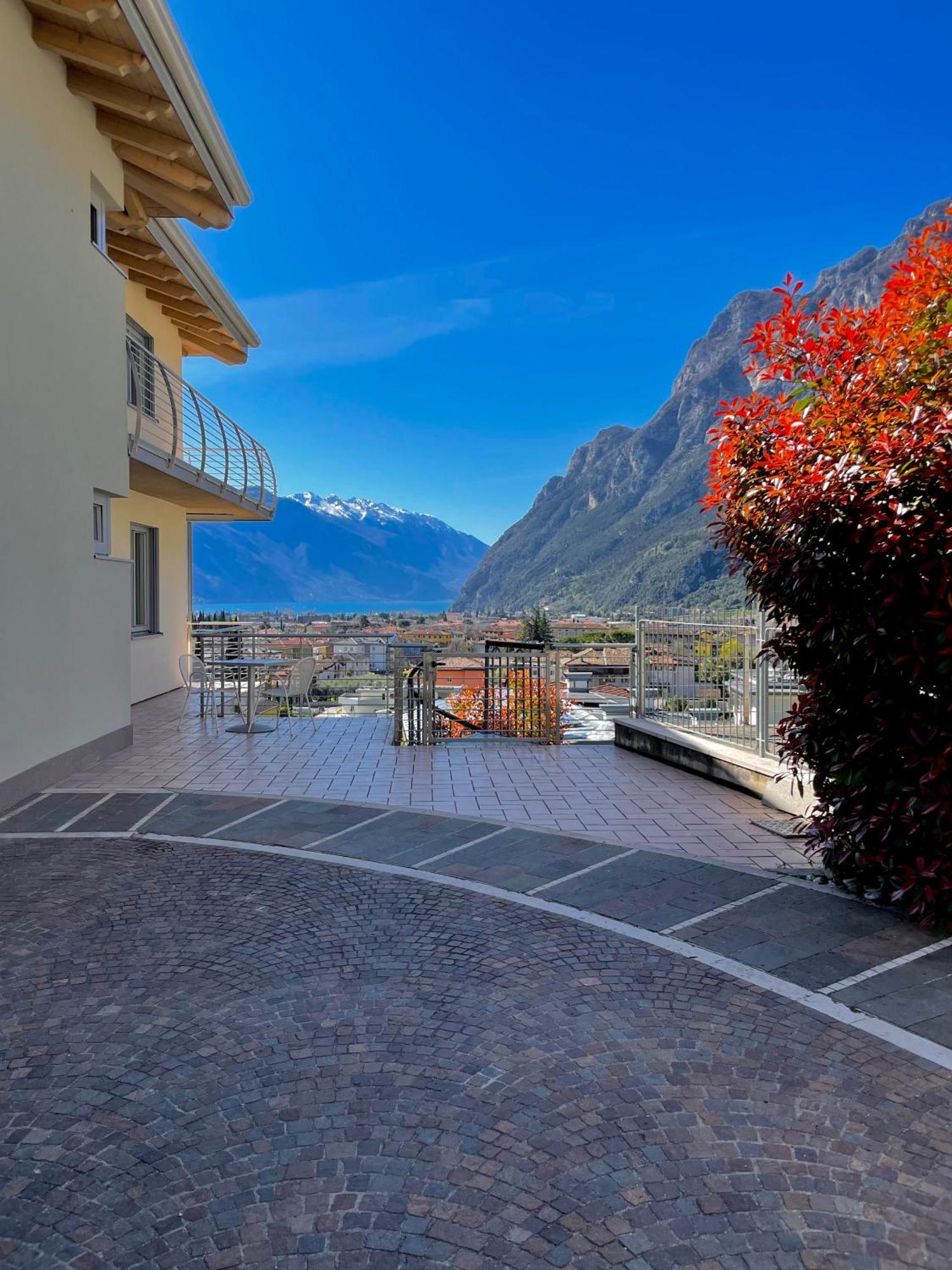 View & Chill Apartment Riva del Garda Eksteriør billede