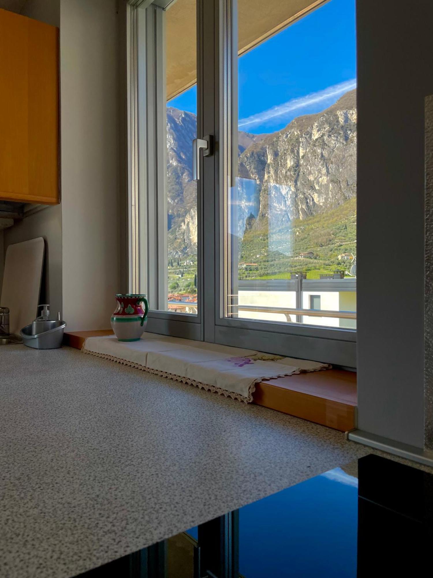View & Chill Apartment Riva del Garda Eksteriør billede