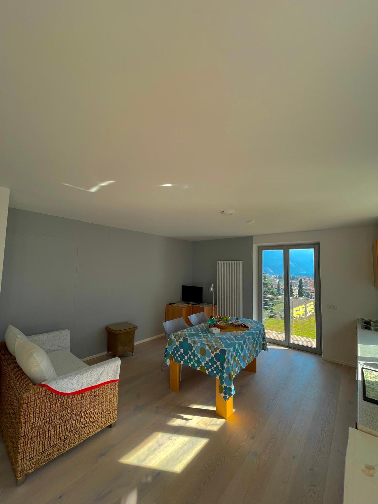 View & Chill Apartment Riva del Garda Eksteriør billede