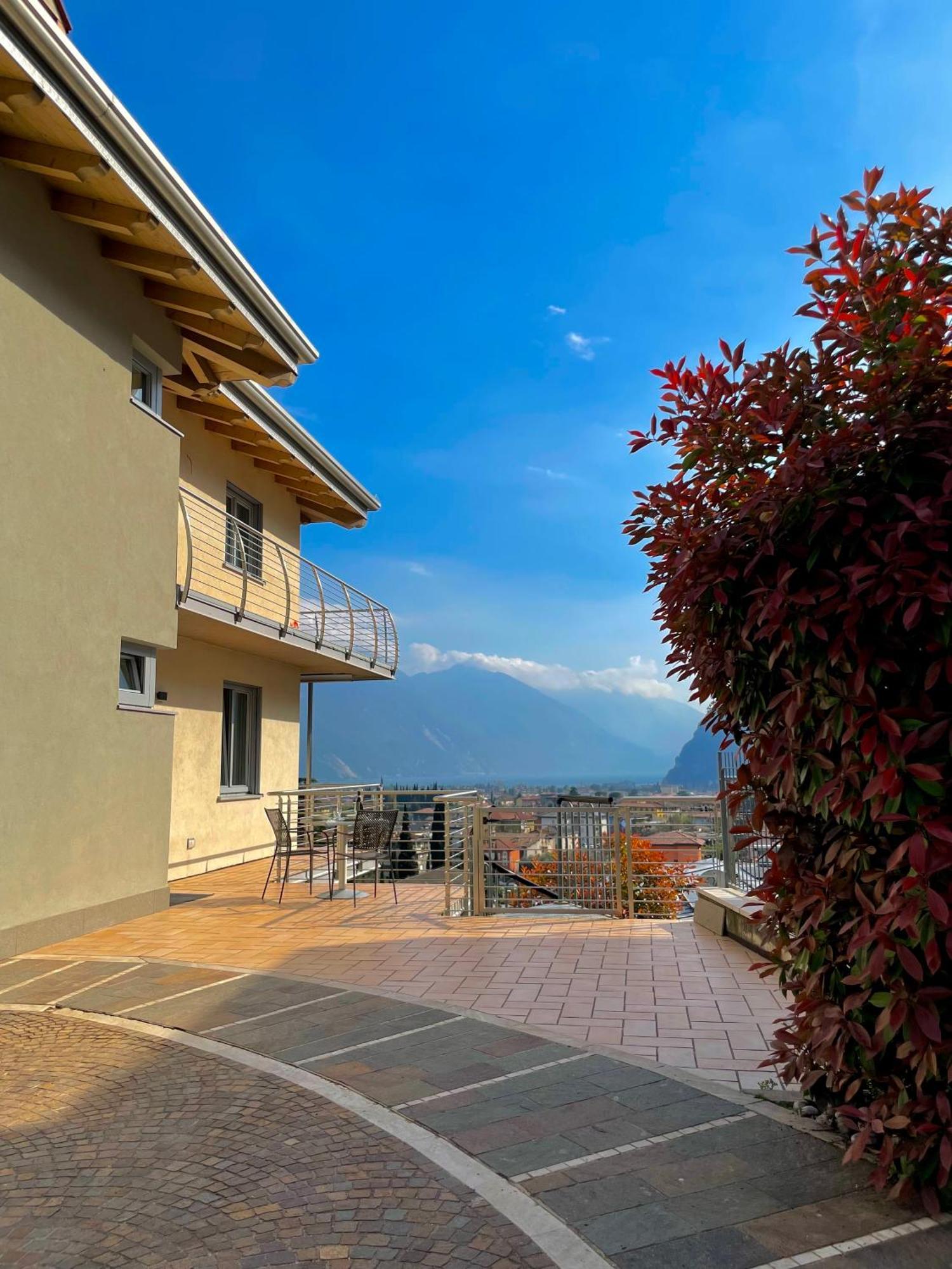 View & Chill Apartment Riva del Garda Eksteriør billede